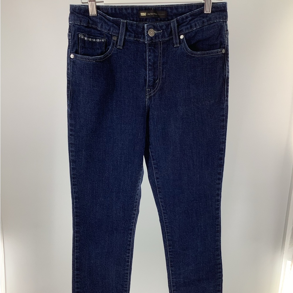 Levi Strauss & Co. Mid Rise Skinny Silver lable Women’s Size 29/30 dark wash EUC